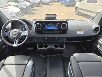 2026 Mercedes-Benz Sprinter 2500 Standard Roof I4 Diesel HO 144 AWD