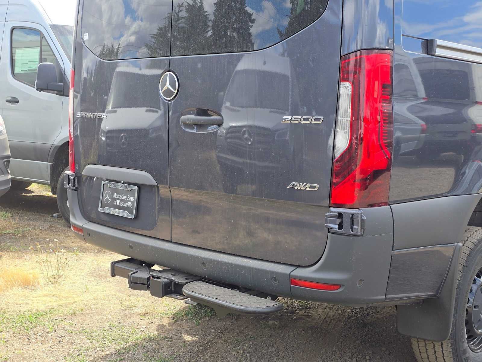 2026 Mercedes-Benz Sprinter 2500 Standard Roof I4 Diesel HO 144 AWD