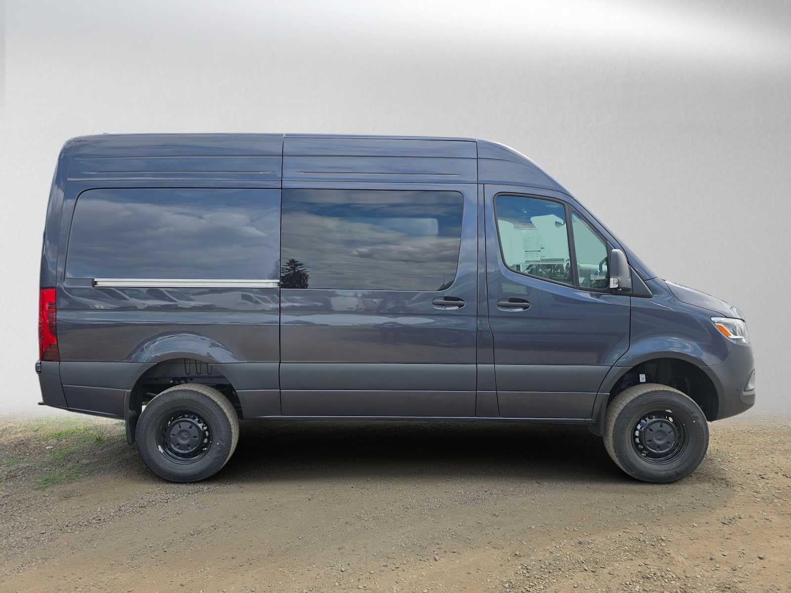 2026 Mercedes-Benz Sprinter 2500 Standard Roof I4 Diesel HO 144 AWD