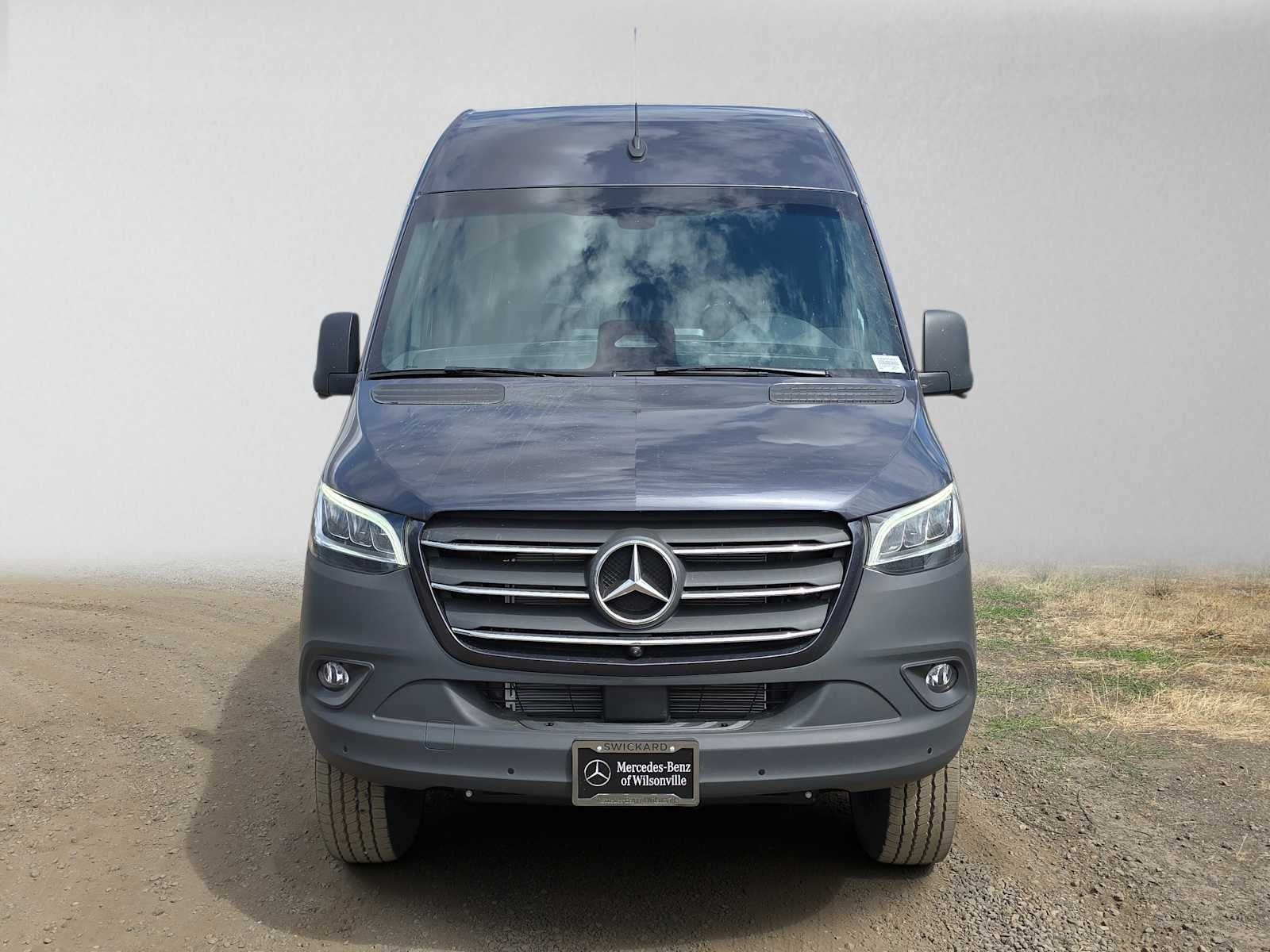 2026 Mercedes-Benz Sprinter 2500 Standard Roof I4 Diesel HO 144 AWD