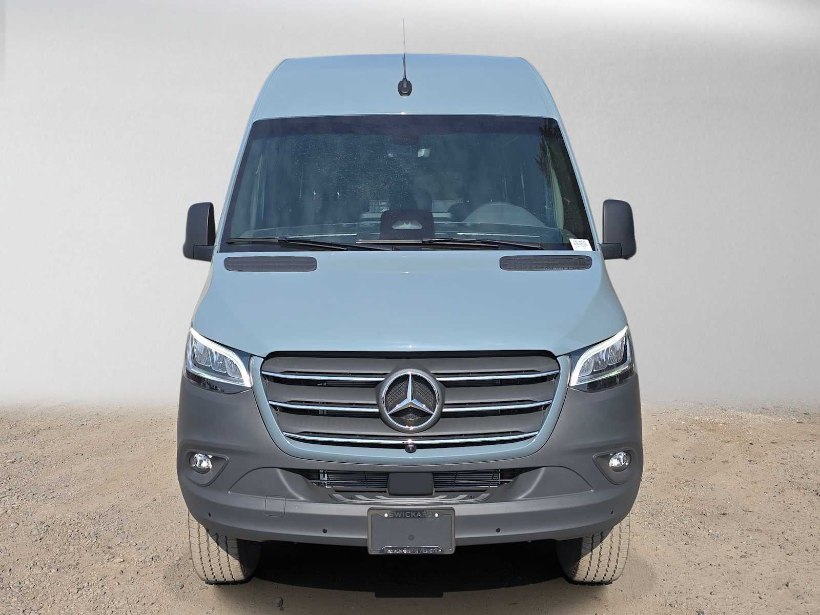 2026 Mercedes-Benz Sprinter 2500 Standard Roof I4 Diesel HO 144 AWD