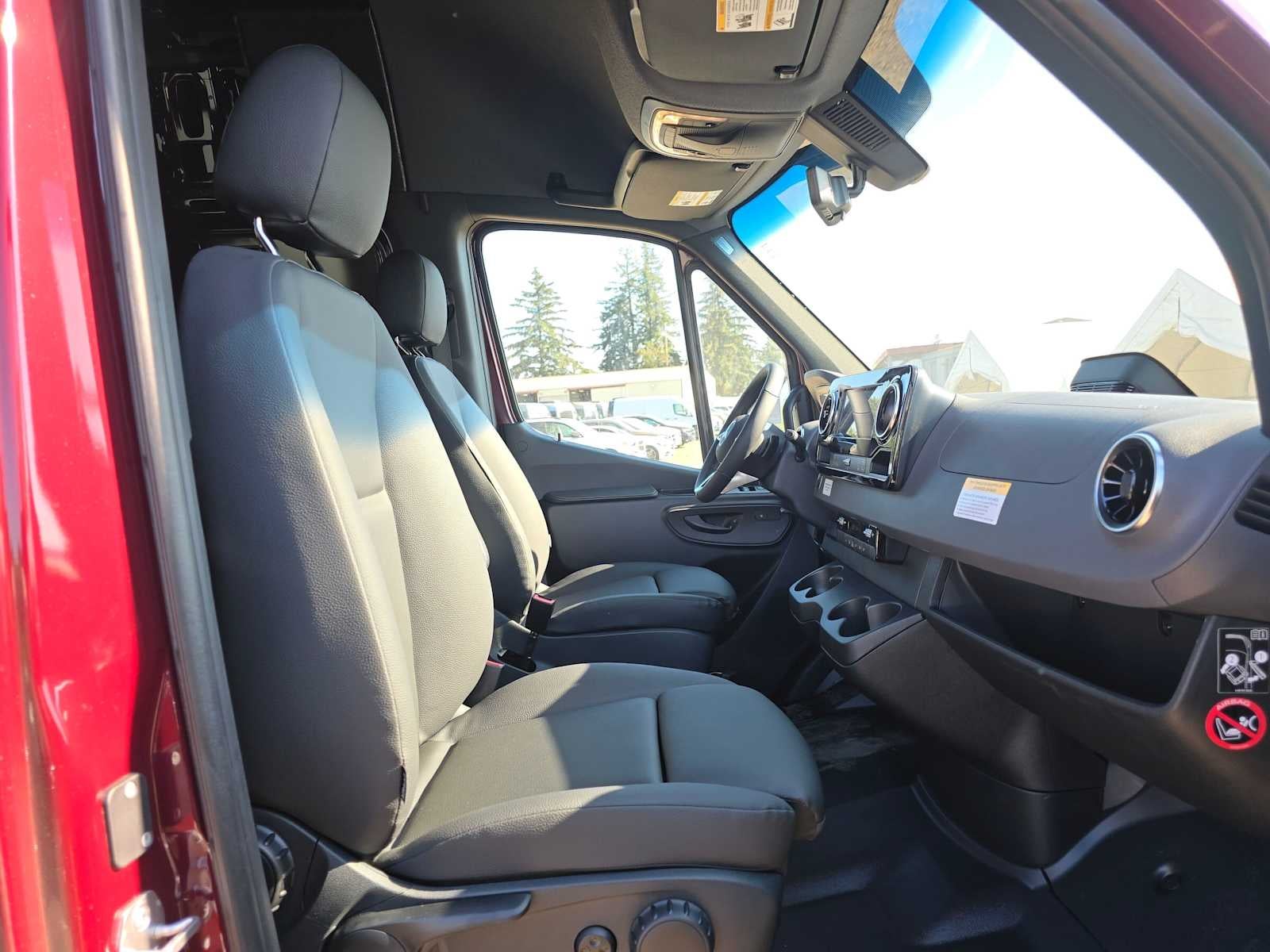 2026 Mercedes-Benz Sprinter 2500 Standard Roof I4 Diesel HO 144 AWD