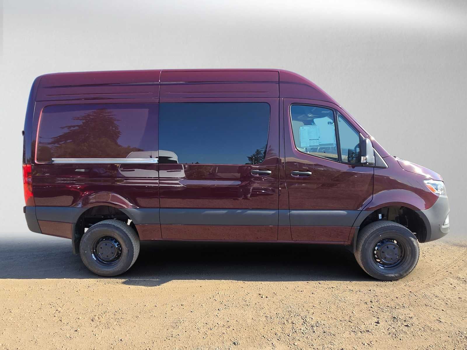 2026 Mercedes-Benz Sprinter 2500 Standard Roof I4 Diesel HO 144 AWD