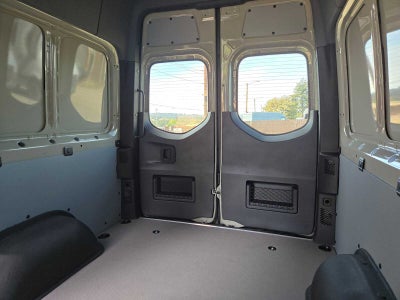 2026 Mercedes-Benz Sprinter Crew 2500 Standard Roof I4 Diesel HO 144 AWD