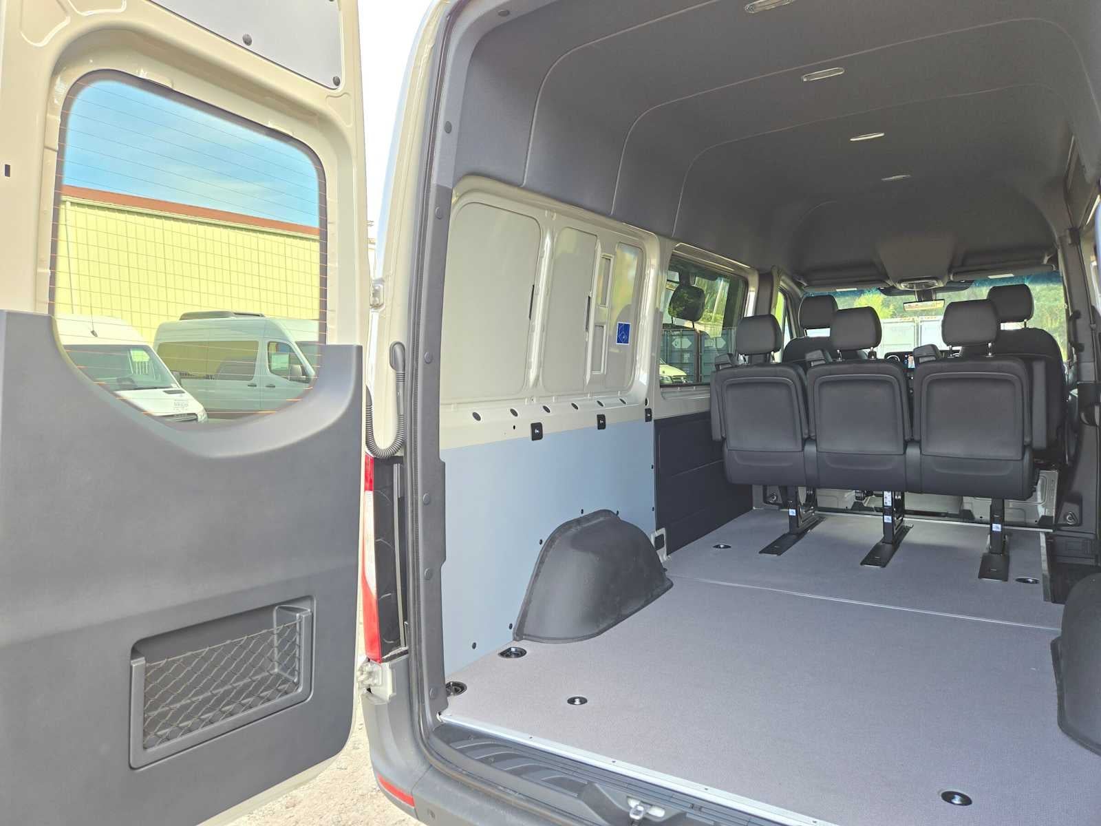 2026 Mercedes-Benz Sprinter Crew 2500 Standard Roof I4 Diesel HO 144 AWD
