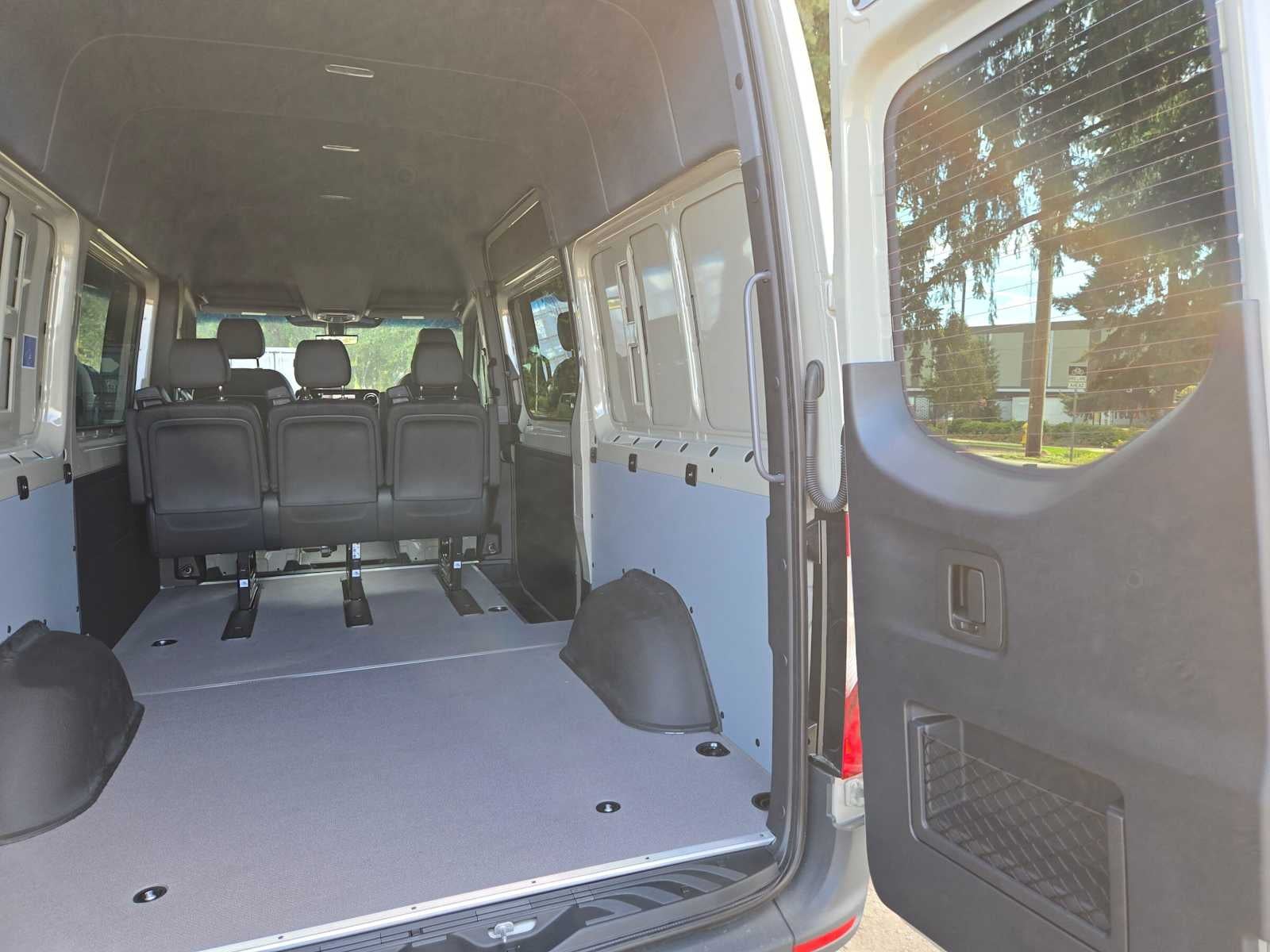 2026 Mercedes-Benz Sprinter Crew 2500 Standard Roof I4 Diesel HO 144 AWD