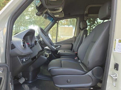2026 Mercedes-Benz Sprinter Crew 2500 Standard Roof I4 Diesel HO 144 AWD