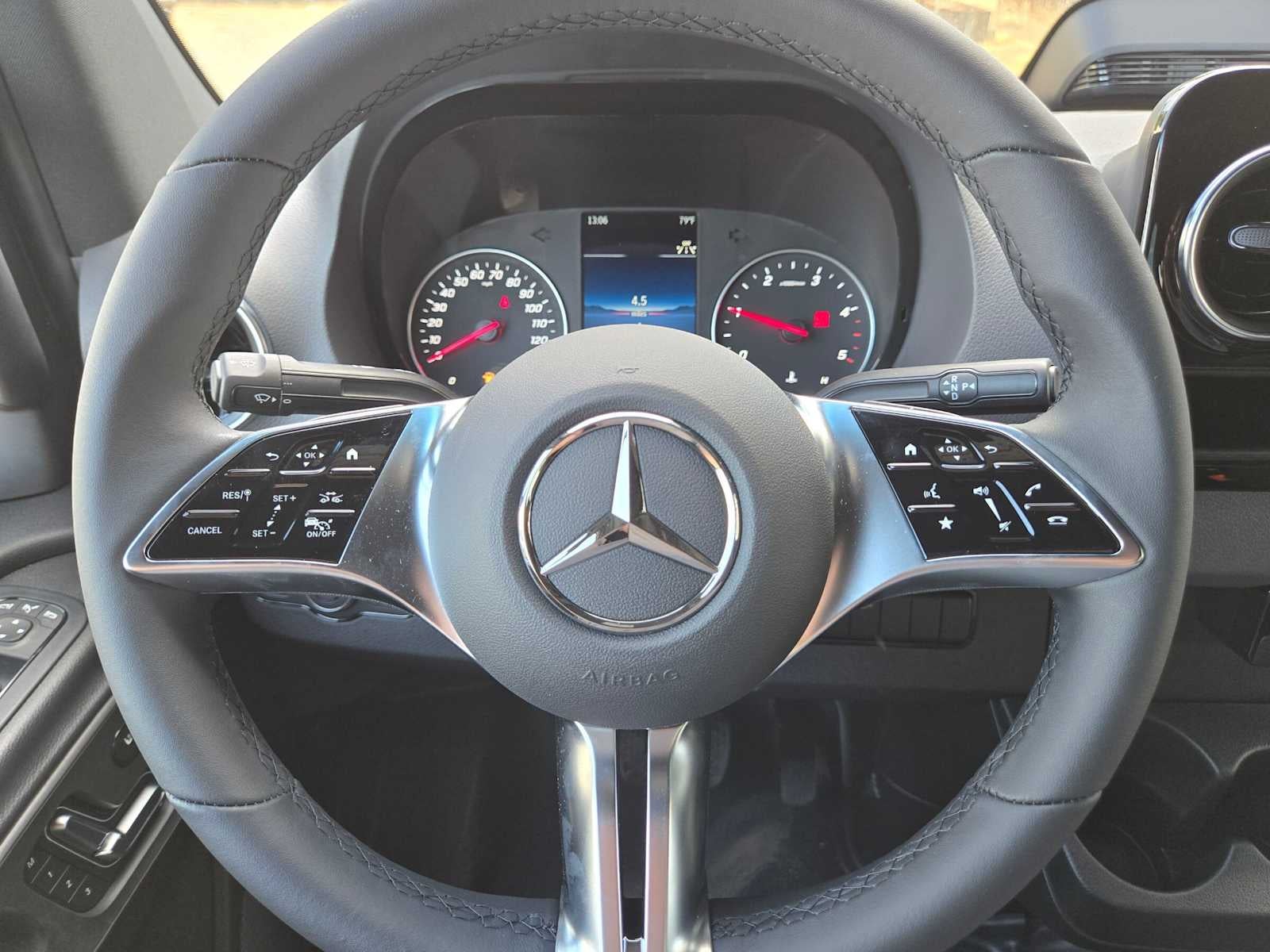 2026 Mercedes-Benz Sprinter Crew 2500 Standard Roof I4 Diesel HO 144 AWD