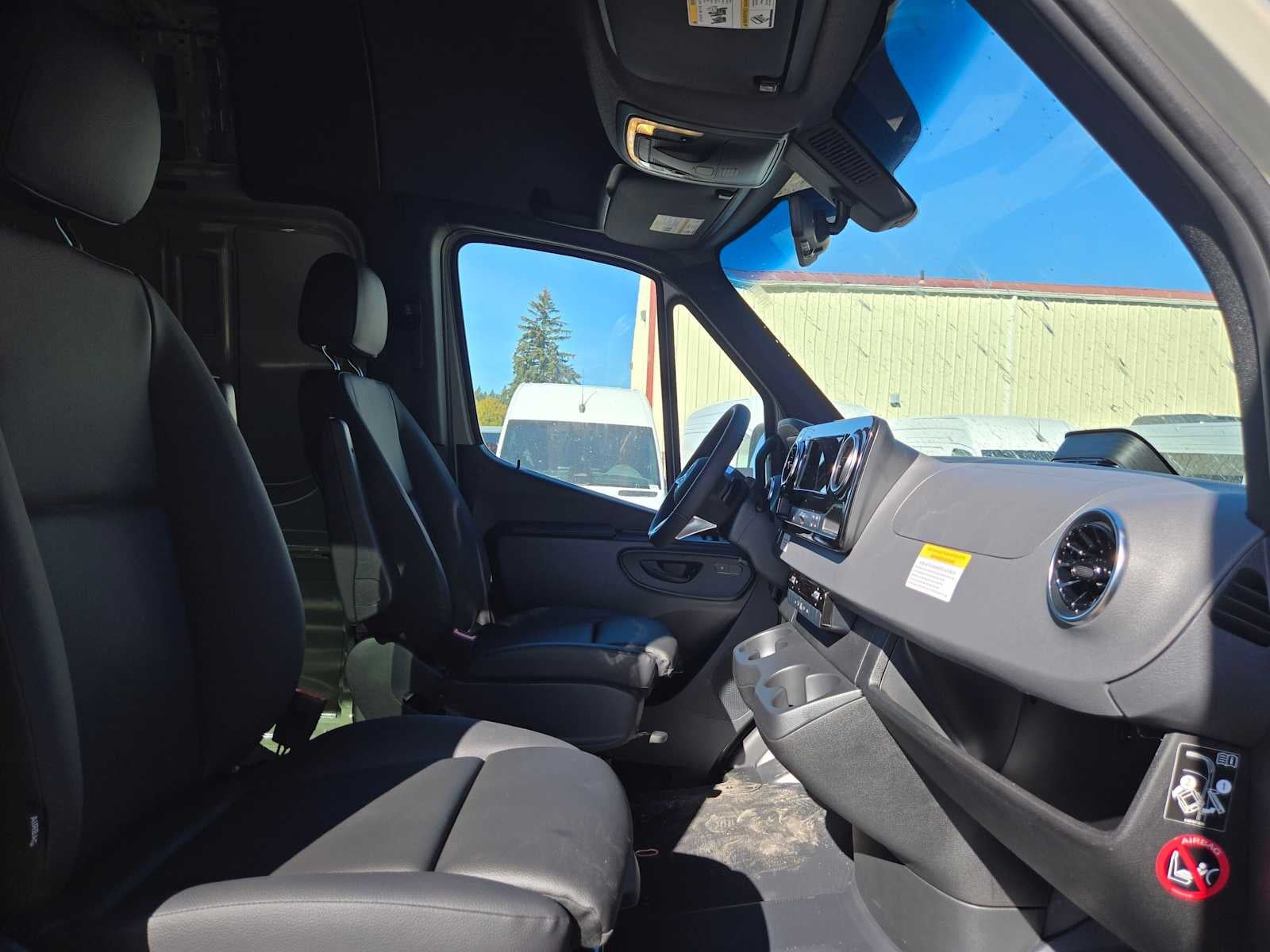 2026 Mercedes-Benz Sprinter Cargo 2500 Standard Roof I4 Diesel HO 144 AWD