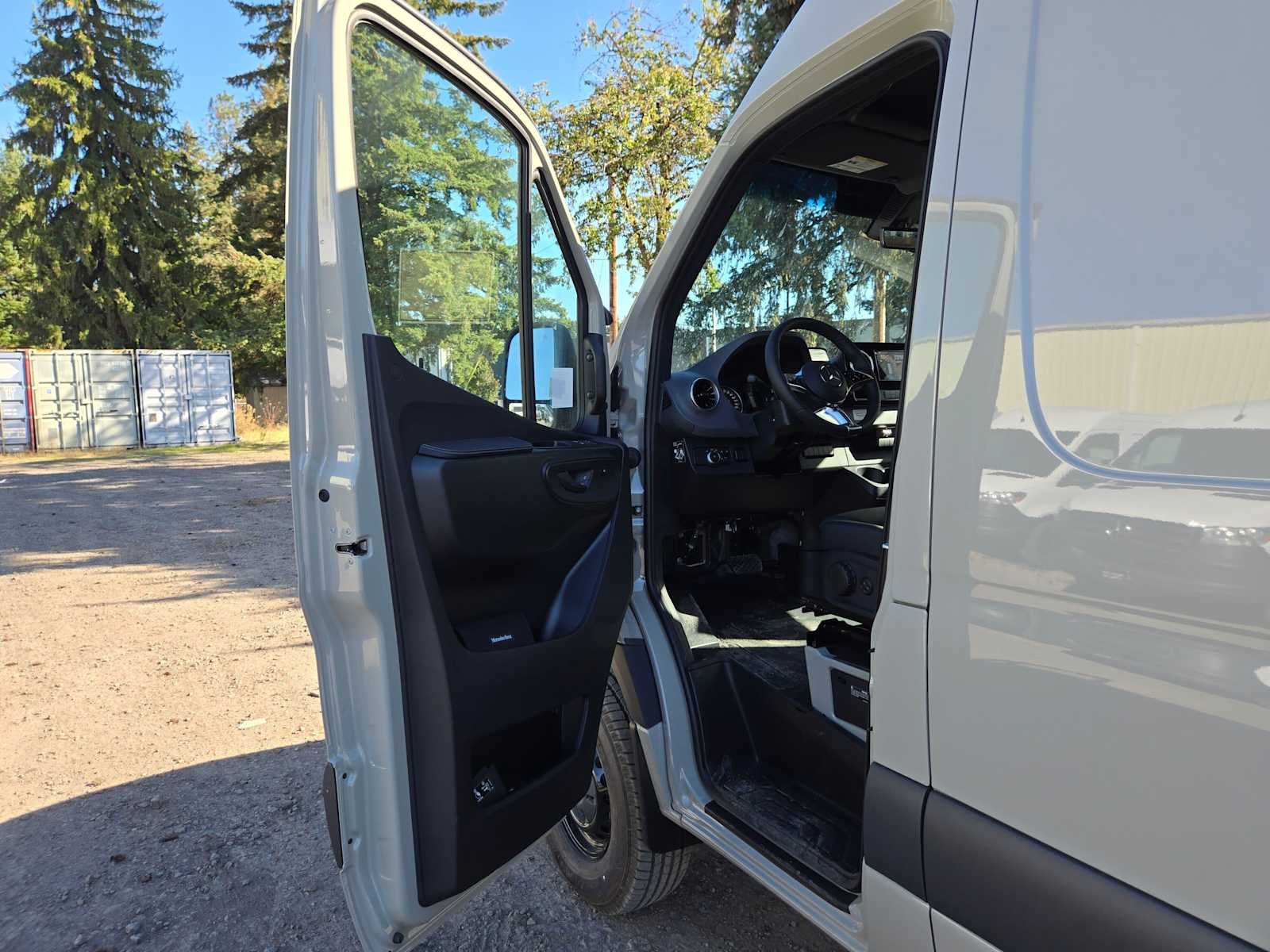 2026 Mercedes-Benz Sprinter Cargo 2500 Standard Roof I4 Diesel HO 144 AWD