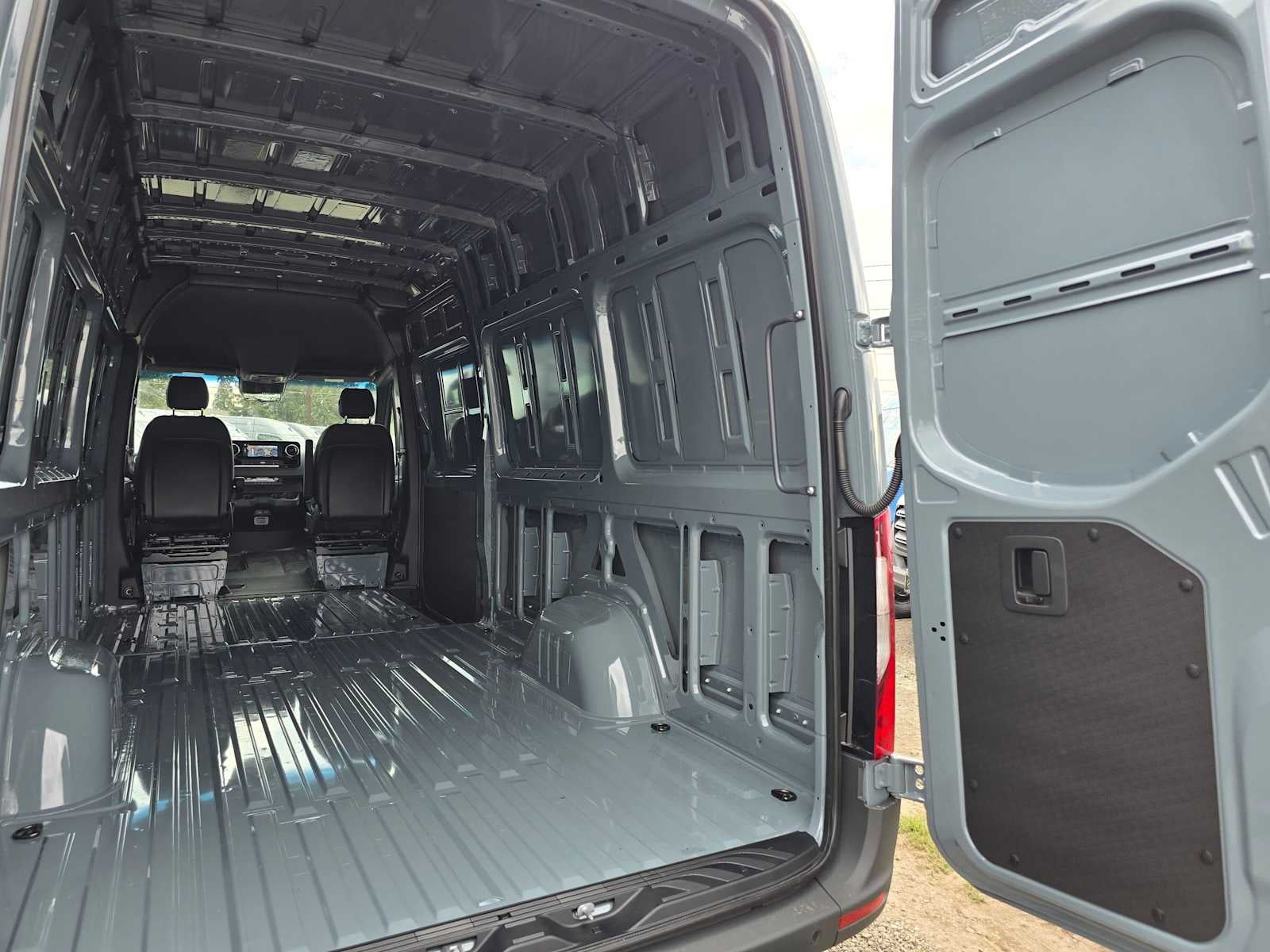 2026 Mercedes-Benz Sprinter Cargo 2500 Standard Roof I4 Diesel HO 144 AWD