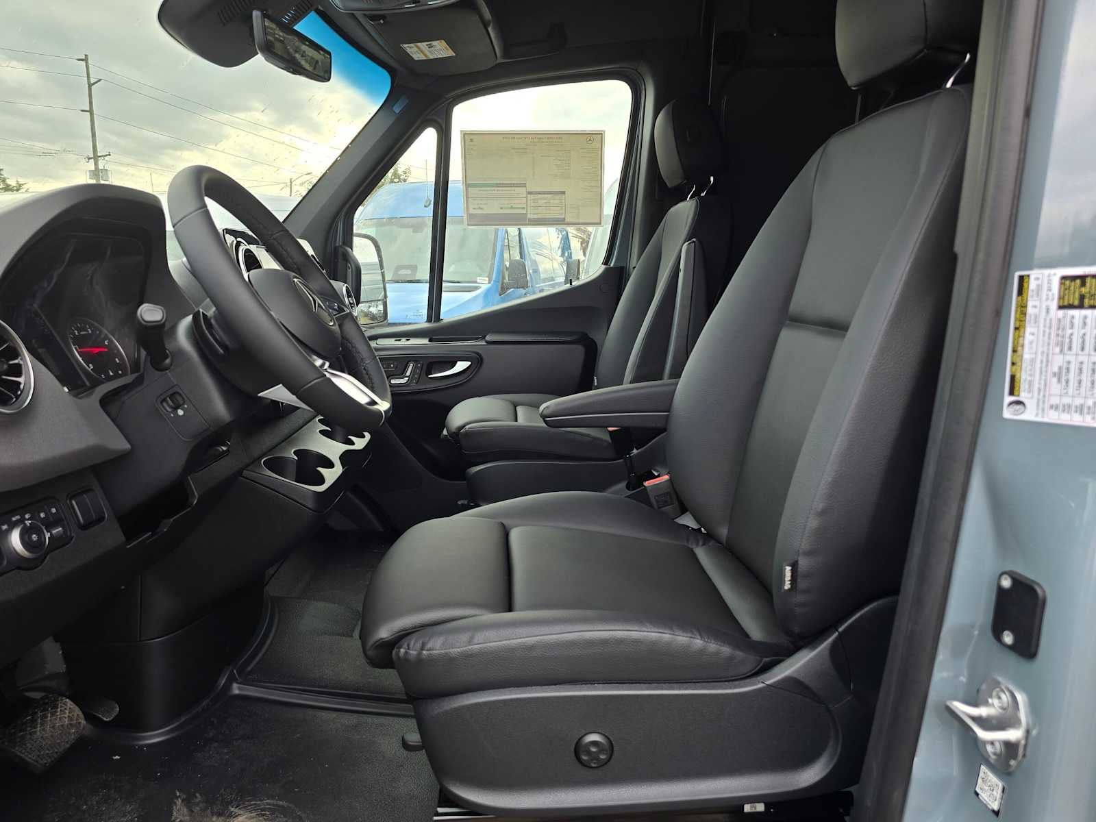 2026 Mercedes-Benz Sprinter Cargo 2500 Standard Roof I4 Diesel HO 144 AWD