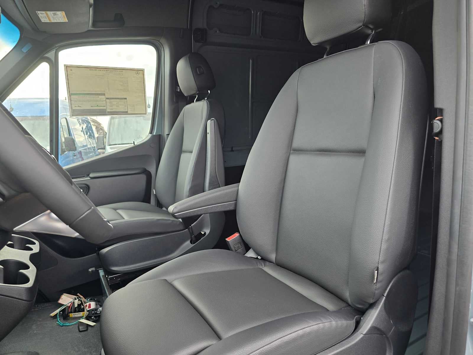 2026 Mercedes-Benz Sprinter Cargo 2500 Standard Roof I4 Diesel HO 144 AWD