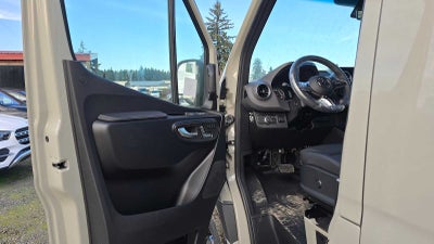 2026 Mercedes-Benz Sprinter 2500 Standard Roof I4 Diesel HO 144" AWD