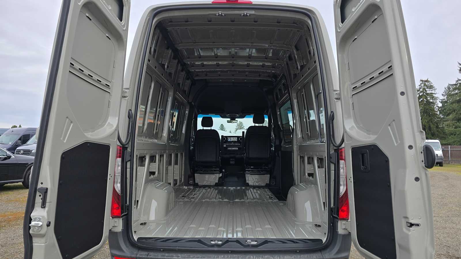 2026 Mercedes-Benz Sprinter 2500 Standard Roof I4 Diesel HO 144" AWD