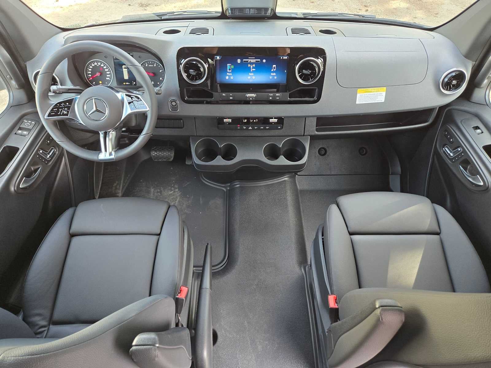 2026 Mercedes-Benz Sprinter Crew 2500 Standard Roof I4 Diesel HO 144 AWD