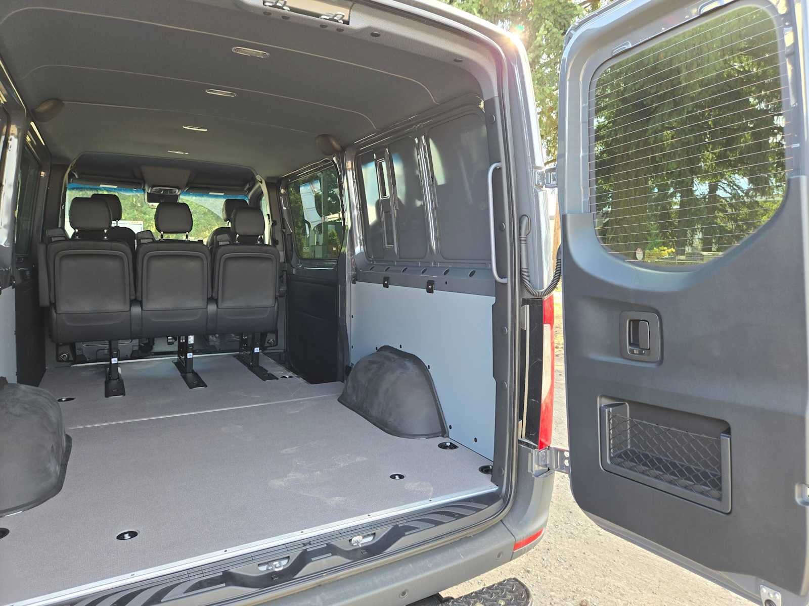 2026 Mercedes-Benz Sprinter Crew 2500 Standard Roof I4 Diesel HO 144 AWD