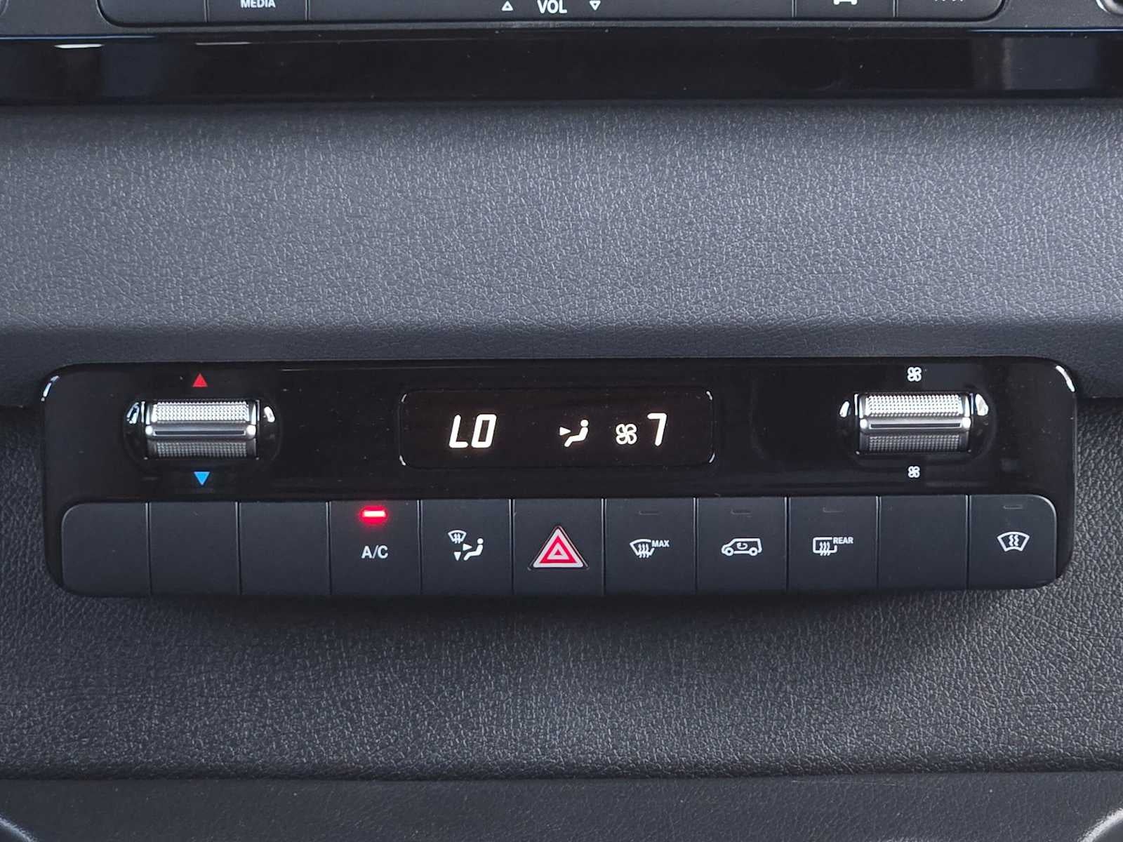 2026 Mercedes-Benz Sprinter Crew 2500 Standard Roof I4 Diesel HO 144 AWD