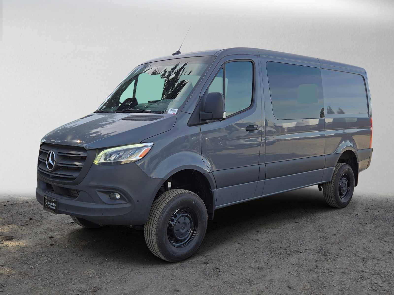 2026 Mercedes-Benz Sprinter Crew 2500 Standard Roof I4 Diesel HO 144 AWD