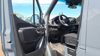 2026 Mercedes-Benz Sprinter Crew 2500 Standard Roof I4 Diesel HO 144 AWD
