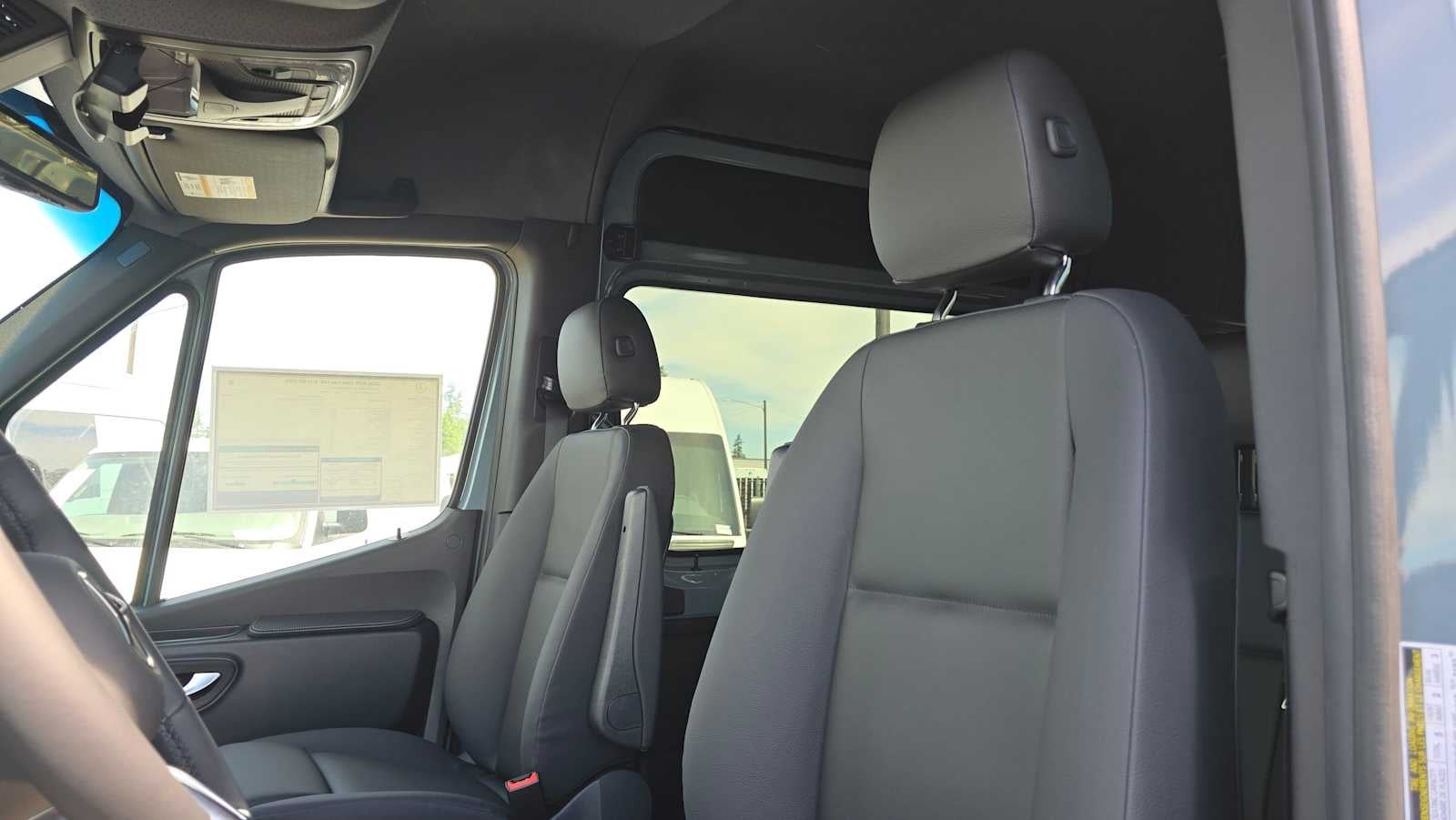 2026 Mercedes-Benz Sprinter Crew 2500 Standard Roof I4 Diesel HO 144 AWD