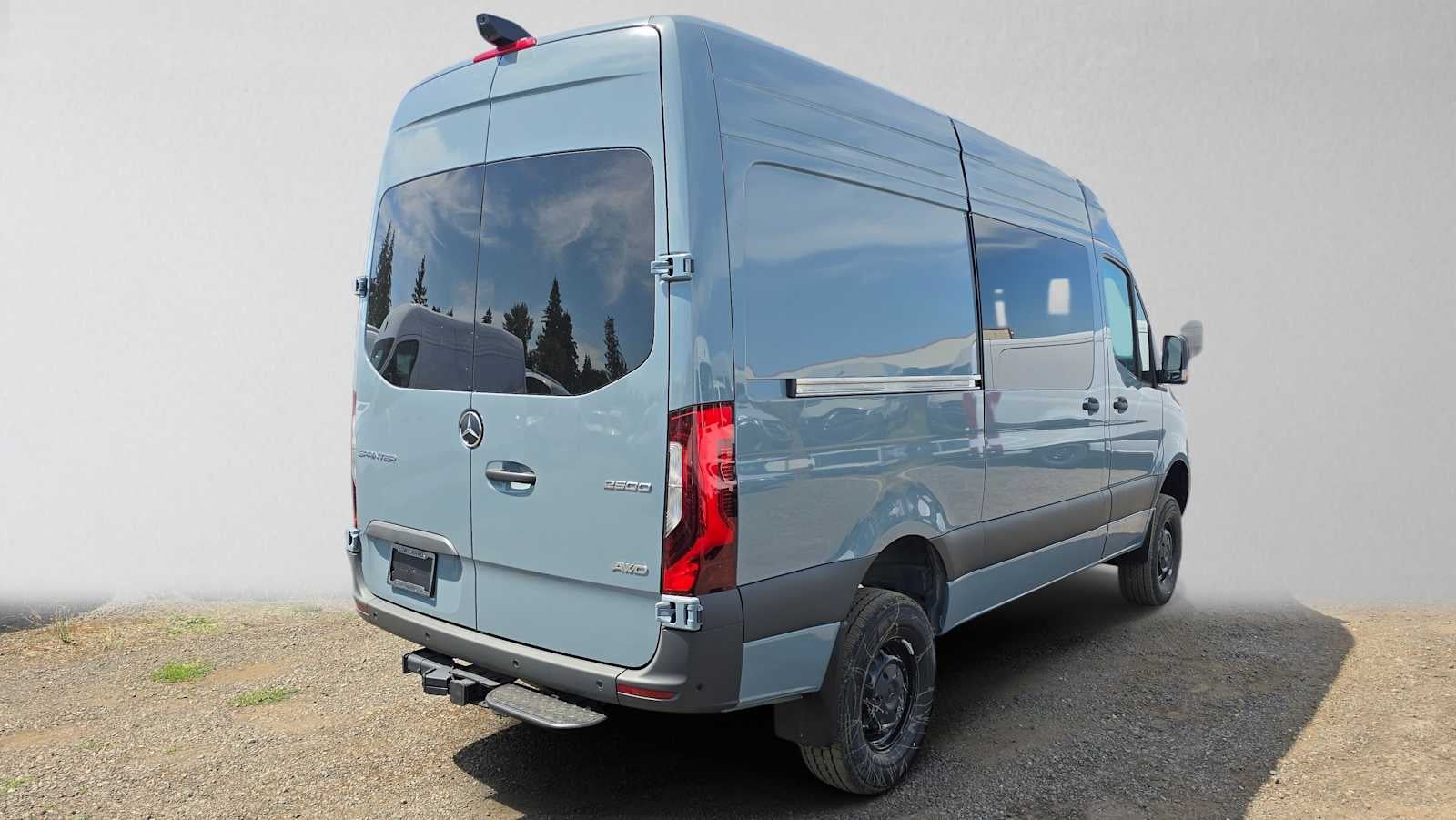 2026 Mercedes-Benz Sprinter Crew 2500 Standard Roof I4 Diesel HO 144 AWD