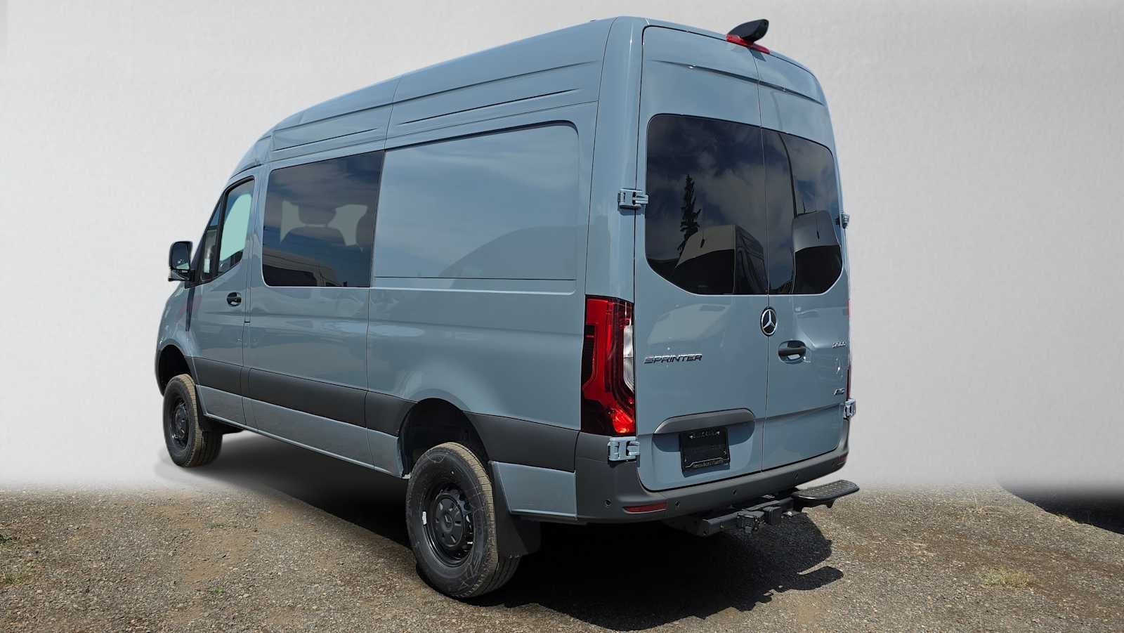 2026 Mercedes-Benz Sprinter Crew 2500 Standard Roof I4 Diesel HO 144 AWD