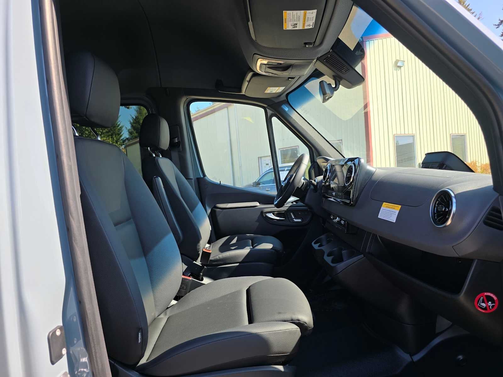 2026 Mercedes-Benz Sprinter Crew 2500 Standard Roof I4 Diesel HO 144 AWD