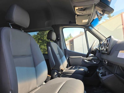 2026 Mercedes-Benz Sprinter Crew 2500 Standard Roof I4 Diesel HO 144 AWD