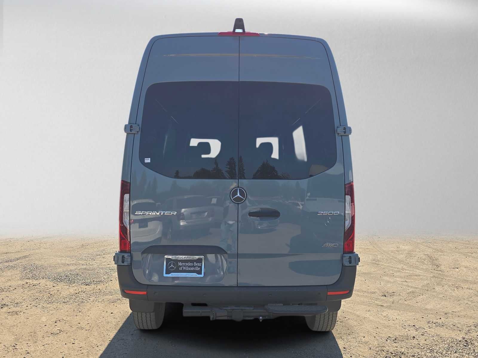 2026 Mercedes-Benz Sprinter Crew 2500 Standard Roof I4 Diesel HO 144 AWD