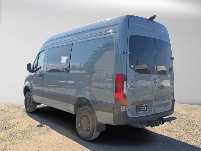 2026 Mercedes-Benz Sprinter Crew 2500 Standard Roof I4 Diesel HO 144 AWD