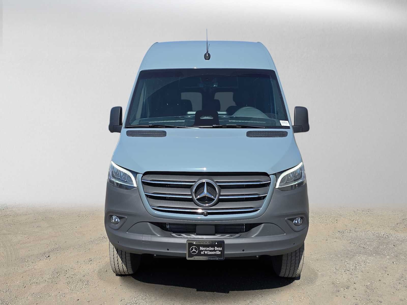 2026 Mercedes-Benz Sprinter Crew 2500 Standard Roof I4 Diesel HO 144 AWD