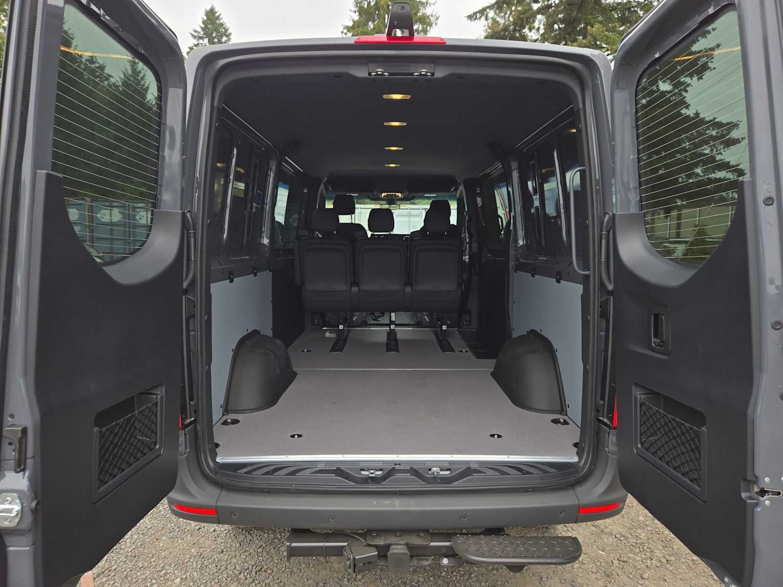 2026 Mercedes-Benz Sprinter Crew 2500 Standard Roof I4 Diesel HO 144 AWD
