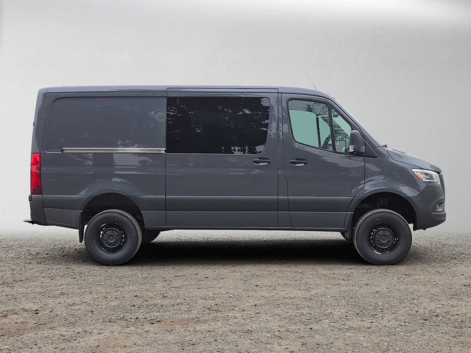2026 Mercedes-Benz Sprinter Crew 2500 Standard Roof I4 Diesel HO 144 AWD