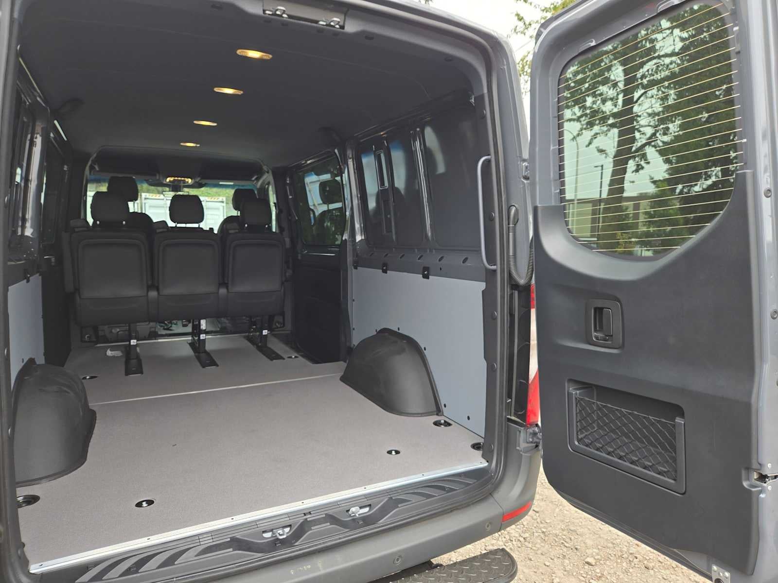 2026 Mercedes-Benz Sprinter Crew 2500 Standard Roof I4 Diesel HO 144 AWD