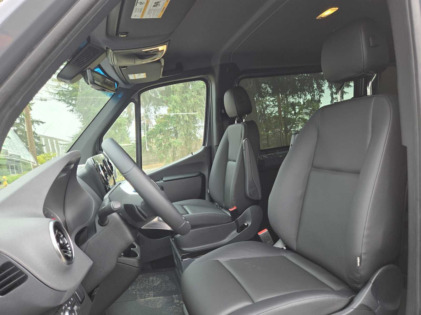 2026 Mercedes-Benz Sprinter Crew 2500 Standard Roof I4 Diesel HO 144 AWD