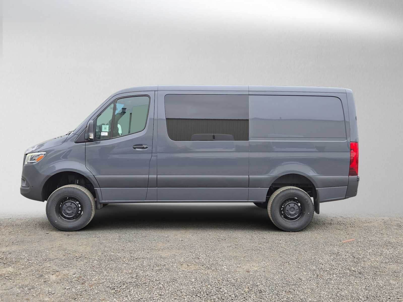 2026 Mercedes-Benz Sprinter Crew 2500 Standard Roof I4 Diesel HO 144 AWD