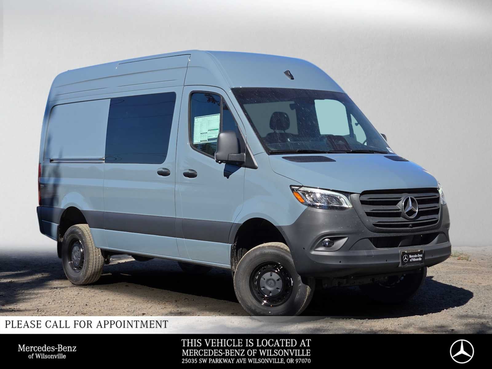 2026 Mercedes-Benz Sprinter Crew 2500 Standard Roof I4 Diesel HO 144 AWD