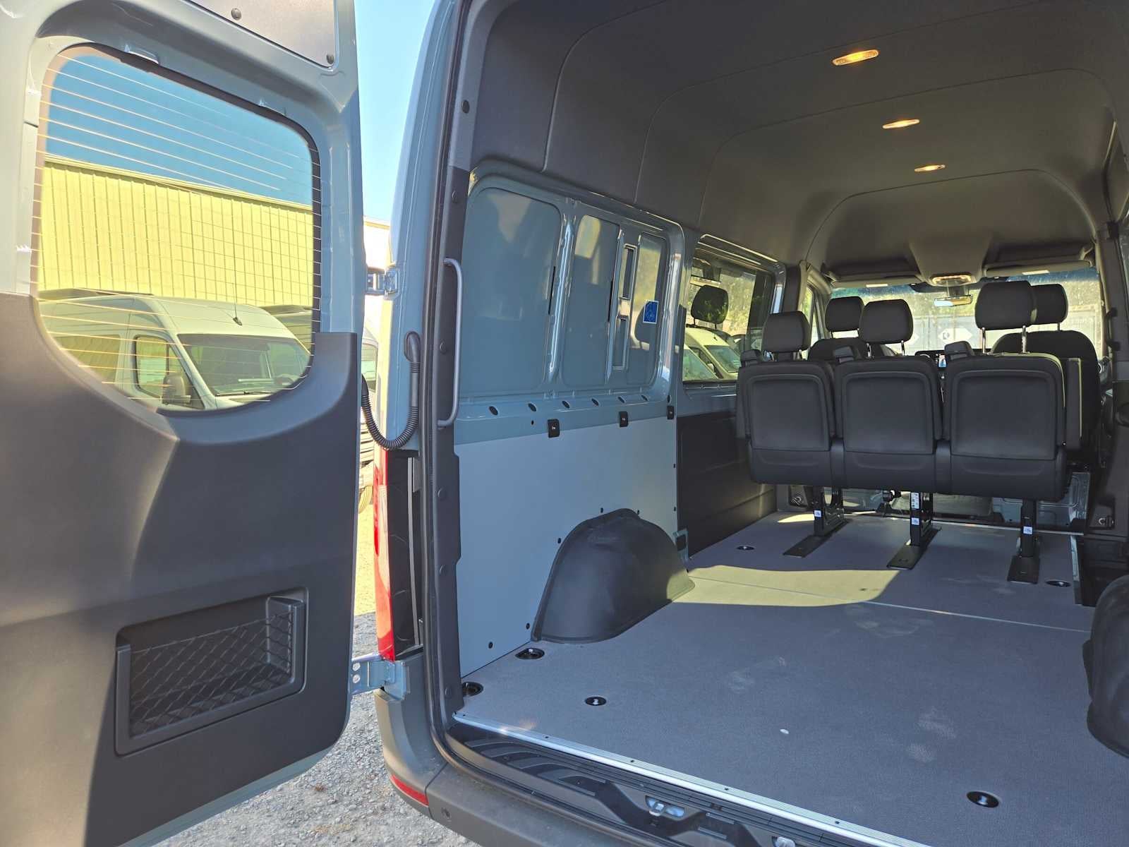 2026 Mercedes-Benz Sprinter Crew 2500 Standard Roof I4 Diesel HO 144 AWD