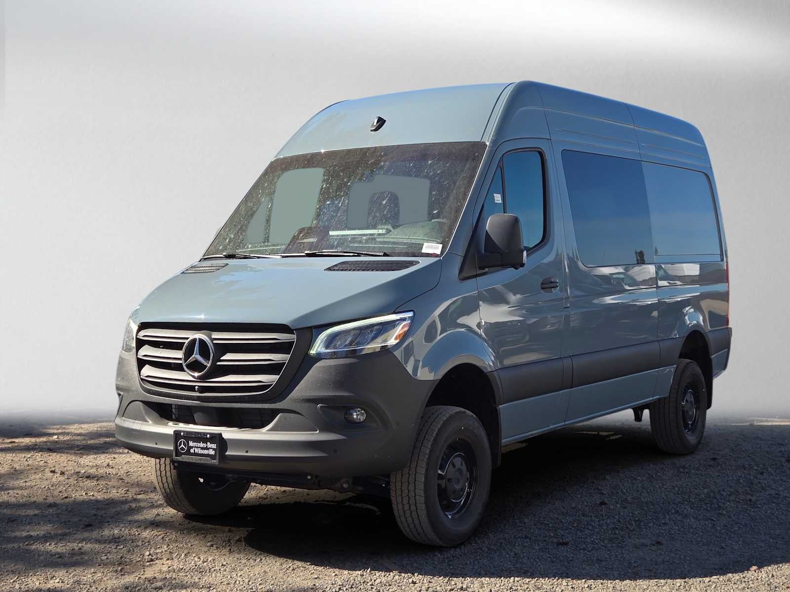 2026 Mercedes-Benz Sprinter Crew 2500 Standard Roof I4 Diesel HO 144 AWD