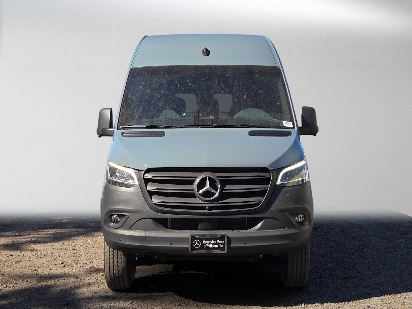 2026 Mercedes-Benz Sprinter Crew 2500 Standard Roof I4 Diesel HO 144 AWD