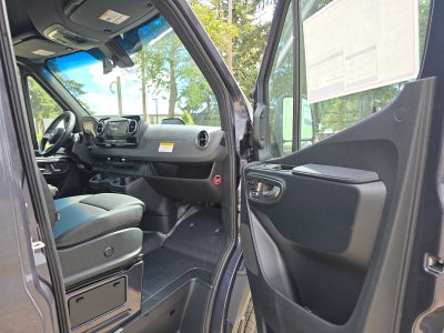 2026 Mercedes-Benz Sprinter 2500 Standard Roof I4 Diesel HO 144 AWD
