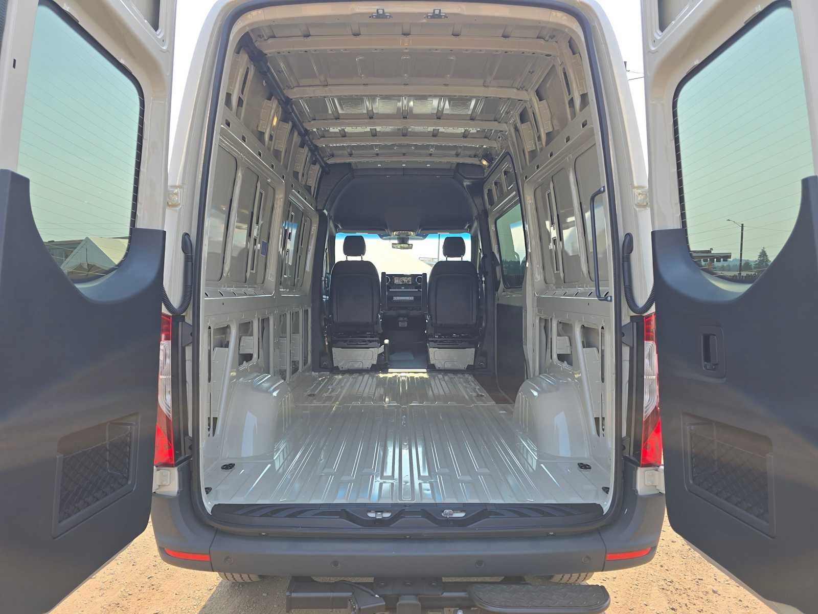 2026 Mercedes-Benz Sprinter Cargo 2500 Standard Roof I4 Diesel HO 144 AWD