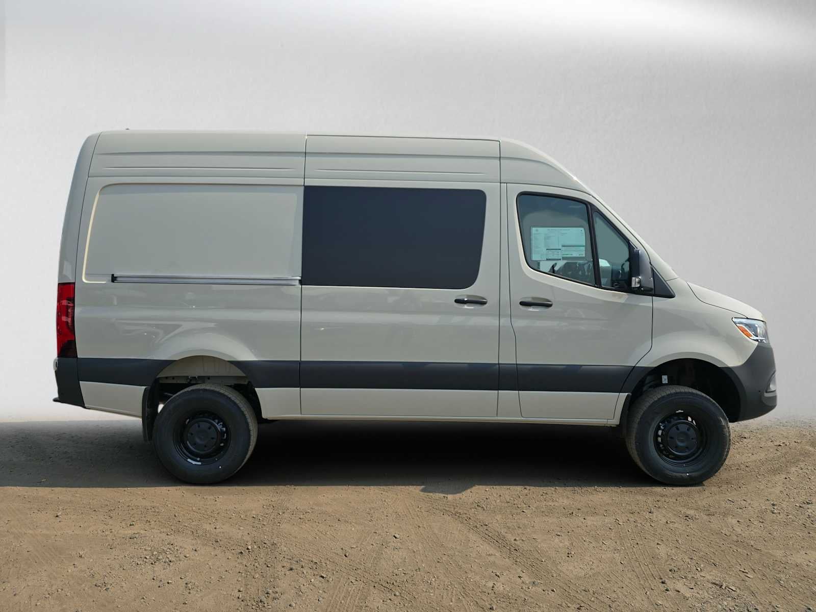 2026 Mercedes-Benz Sprinter Cargo 2500 Standard Roof I4 Diesel HO 144 AWD