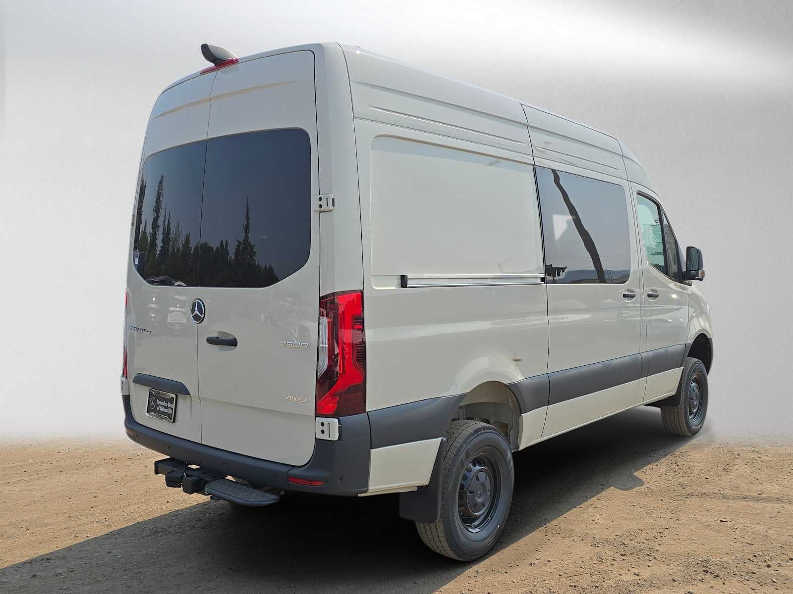2026 Mercedes-Benz Sprinter Cargo 2500 Standard Roof I4 Diesel HO 144 AWD