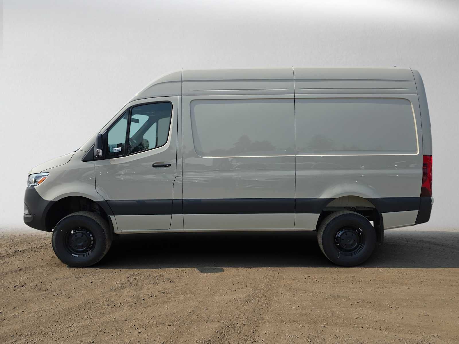 2026 Mercedes-Benz Sprinter Cargo 2500 Standard Roof I4 Diesel HO 144 AWD