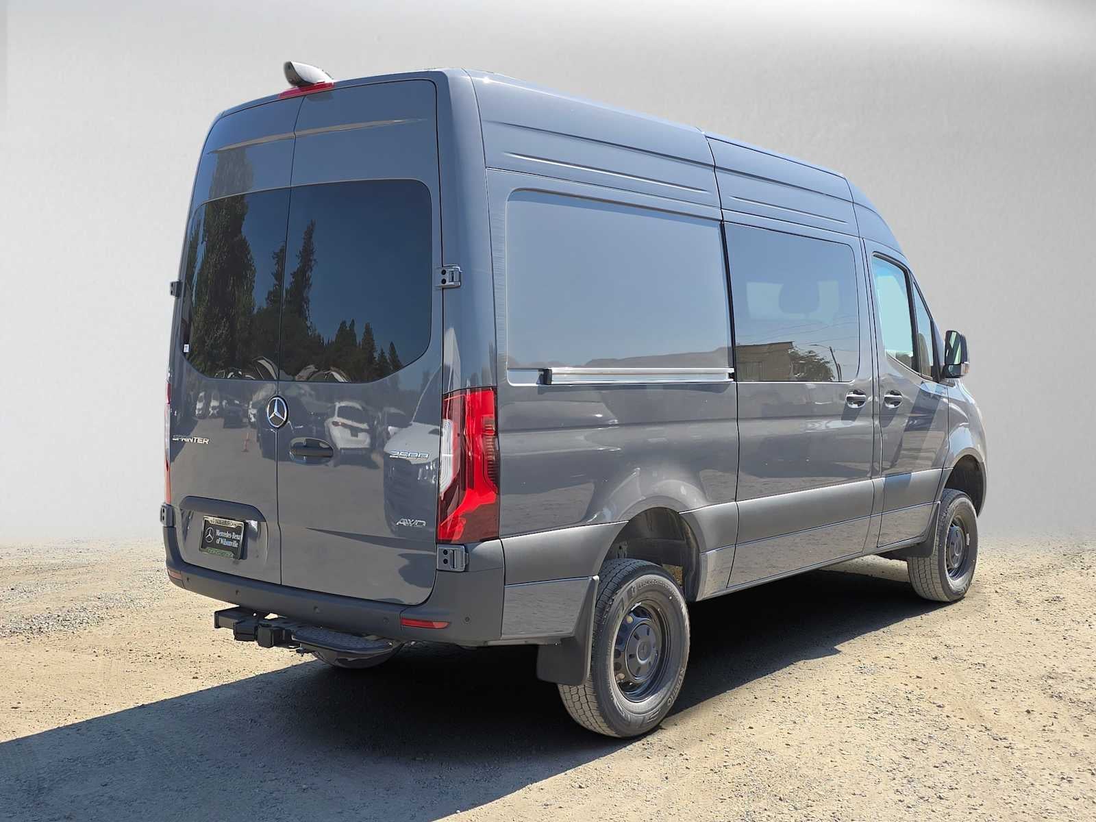 2026 Mercedes-Benz Sprinter Cargo 2500 Standard Roof I4 Diesel HO 144 AWD