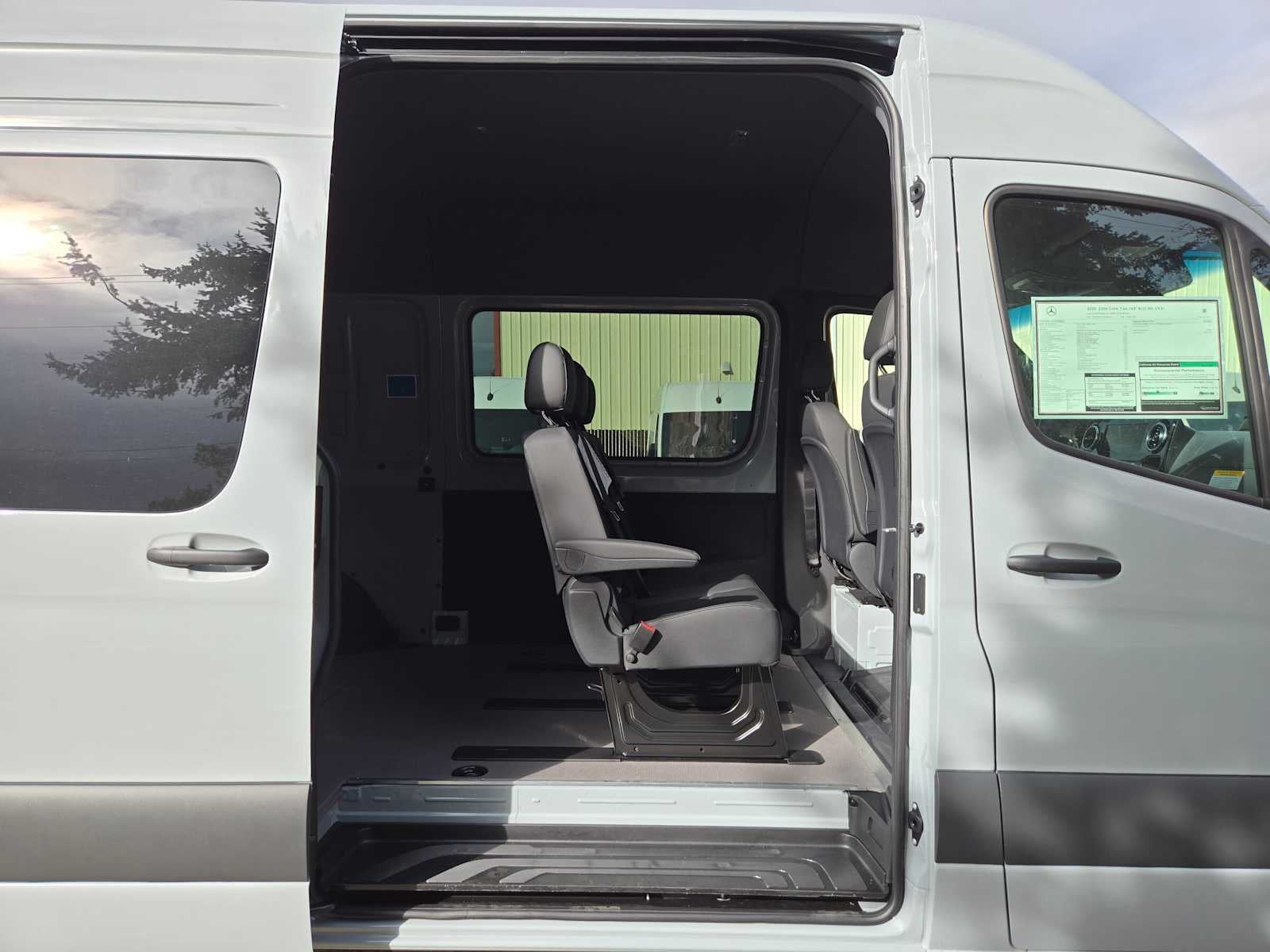 2026 Mercedes-Benz Sprinter Crew 2500 Standard Roof I4 Diesel HO 144 AWD