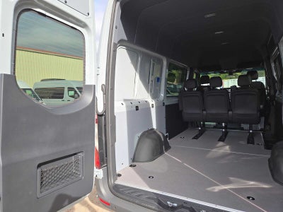 2026 Mercedes-Benz Sprinter Crew 2500 Standard Roof I4 Diesel HO 144 AWD
