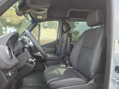 2026 Mercedes-Benz Sprinter Crew 2500 Standard Roof I4 Diesel HO 144 AWD